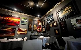 44 On Ennis Guest Lodge And Restaurant -